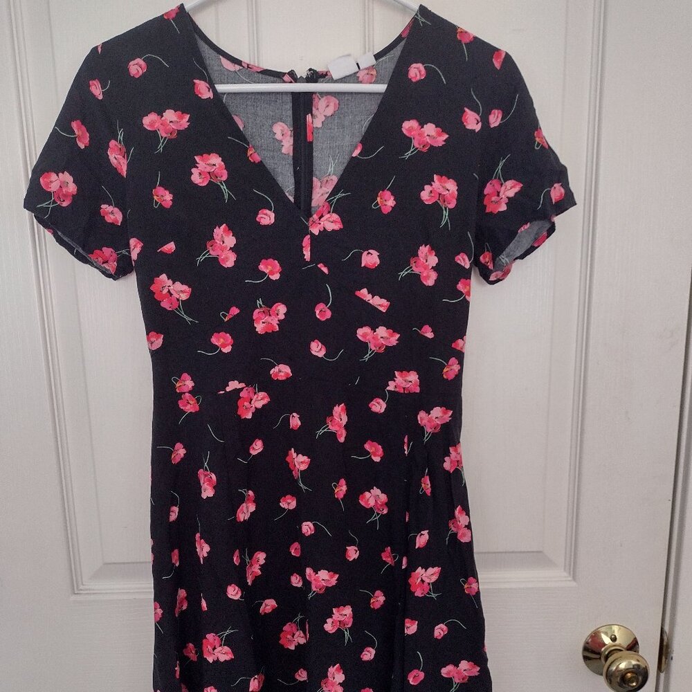 Black Gap Flowered Dress (Size 4)